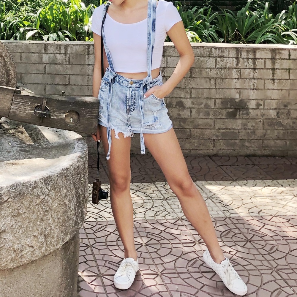Denim light wash overall shorts